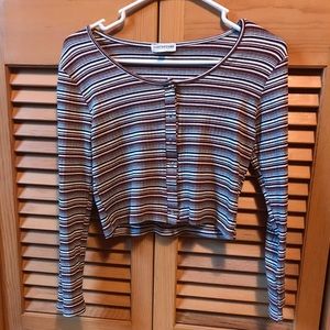 Earthbound Trading Co. Cropped Long sleeve Top M